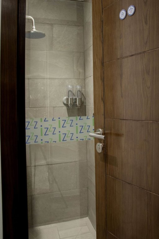 Фото izZzleep Aeropuerto Terminal 1