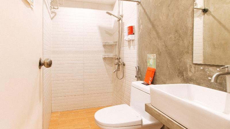 Фото RedDoorz Plus @ Boni Avenue Mandaluyong