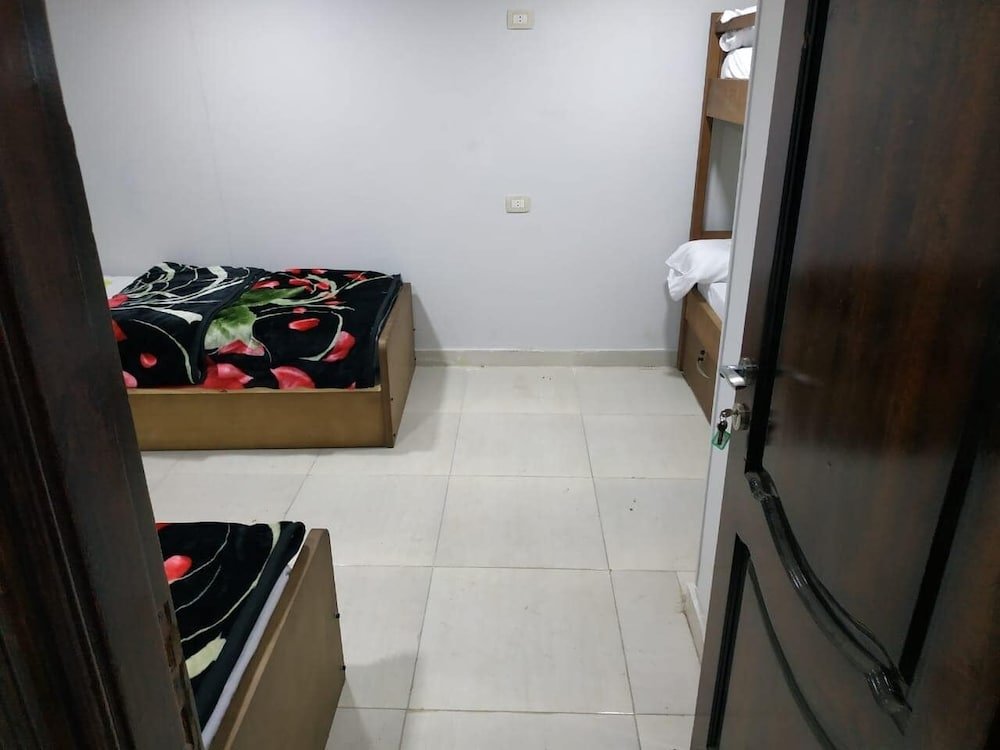 Фото Pyramids Youth House