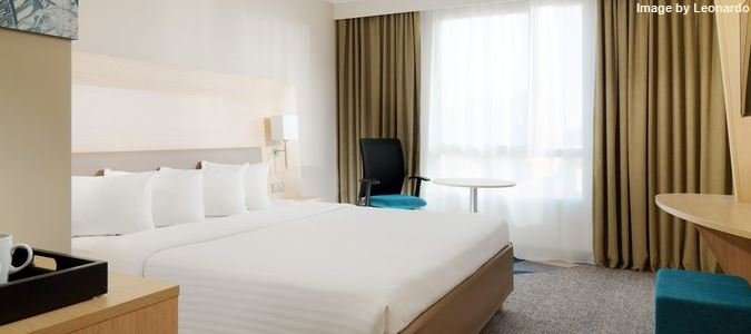 Фото Courtyard by Marriott Paris La Defense West - Colombes