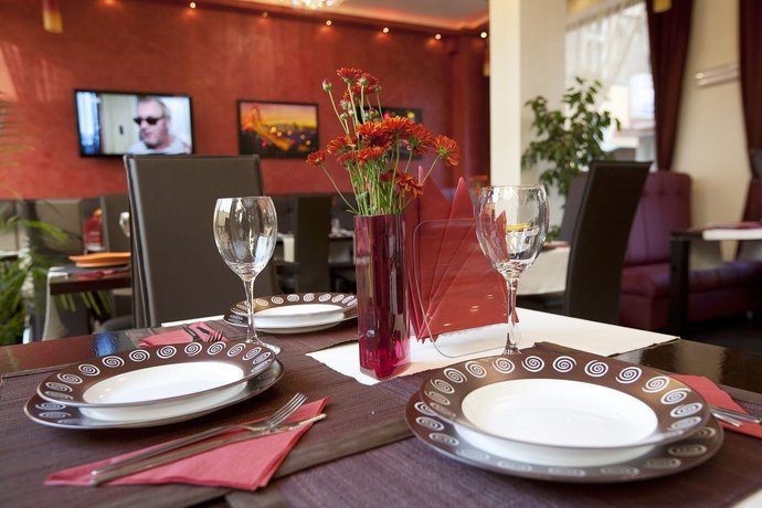 Фото Aris Hotel Sofia