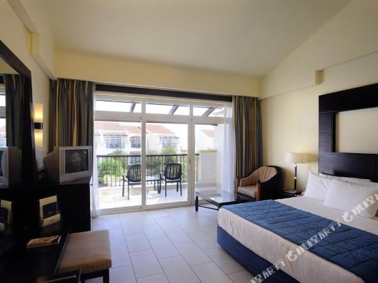 Фото Reef Oasis Blue Bay Resort