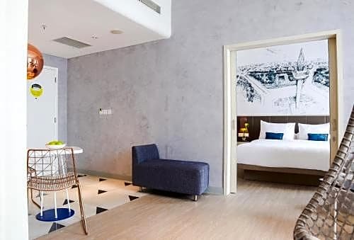 Фото Yello Hotel Harmoni