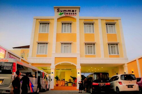 Гостиница Summer Season Hotel в Джокьякарте