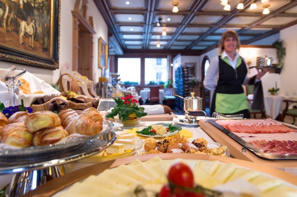 Фото Cavallino d'Oro