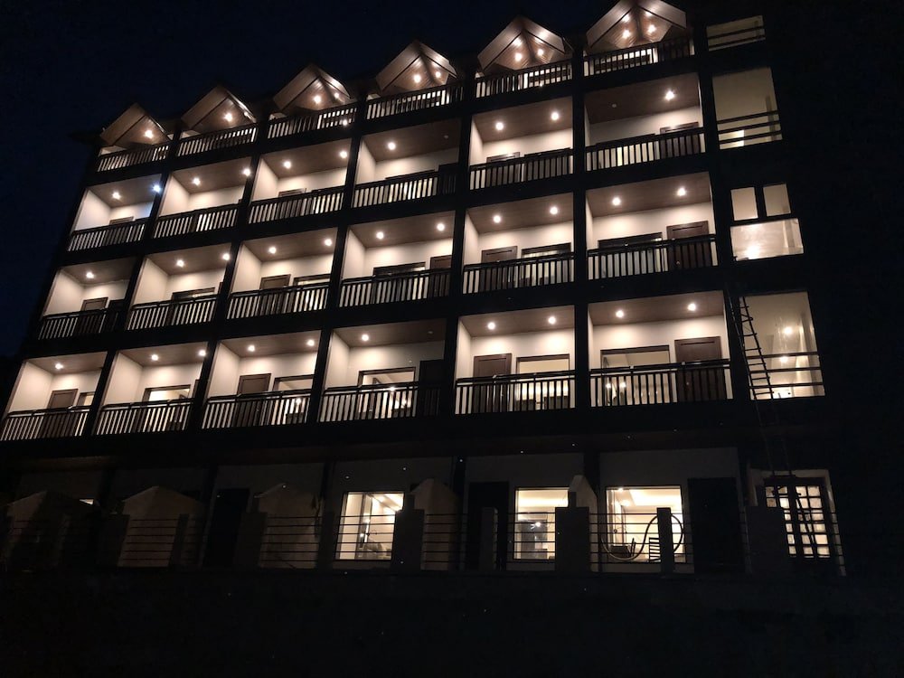 Фото отеля 2