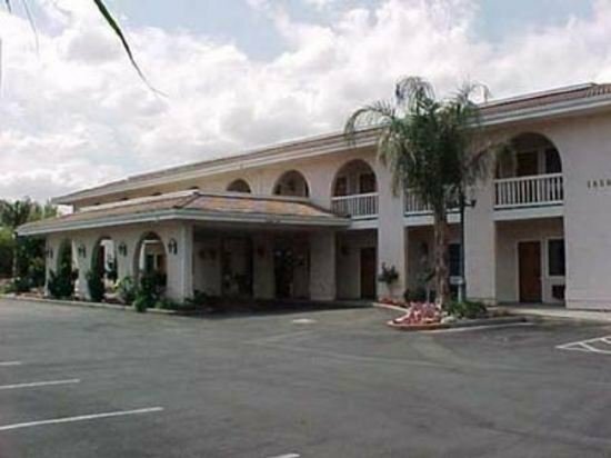 Гостиница Executive Inn and Suites Morgan Hill