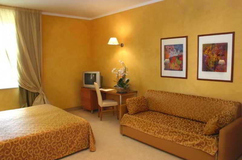 Фото Ibis Styles Bari Giovinazzo