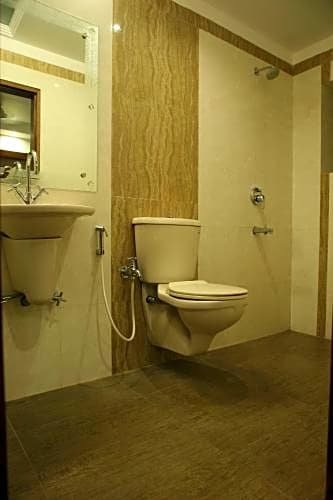 Фото Hotel Trimoorti