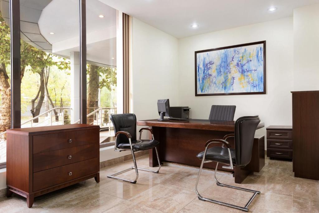 Фото Ramada by Wyndham Tashkent