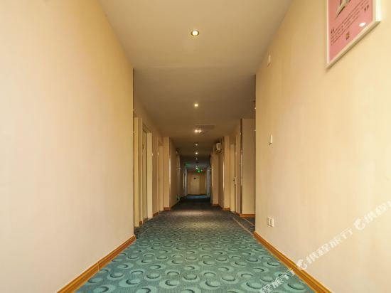 Фото 7 Days Inn Zhongshan Fuhua Bus Station Branch