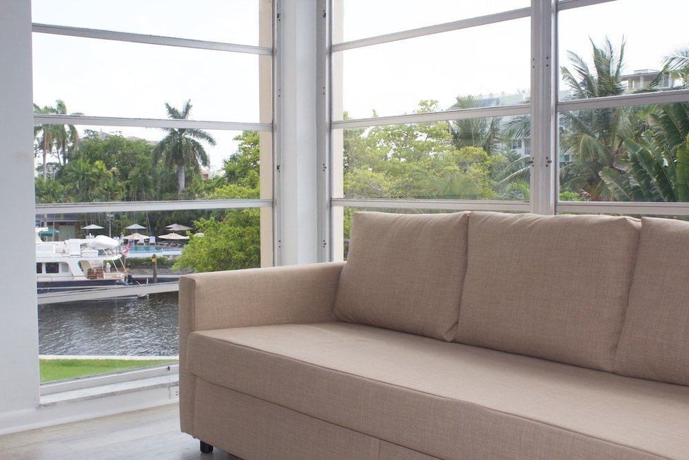 Фото Artrageous on the river by RocketSTAY