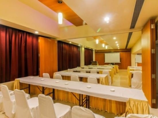 Фото Devanshi Inn