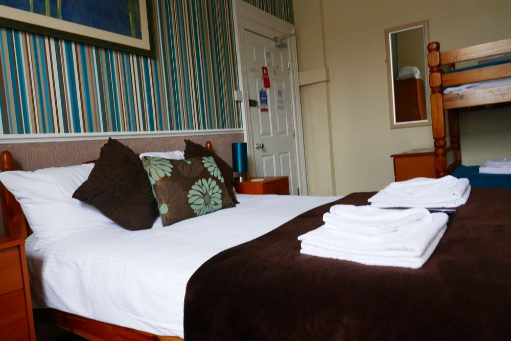 Фото The Chesterfield Guest House