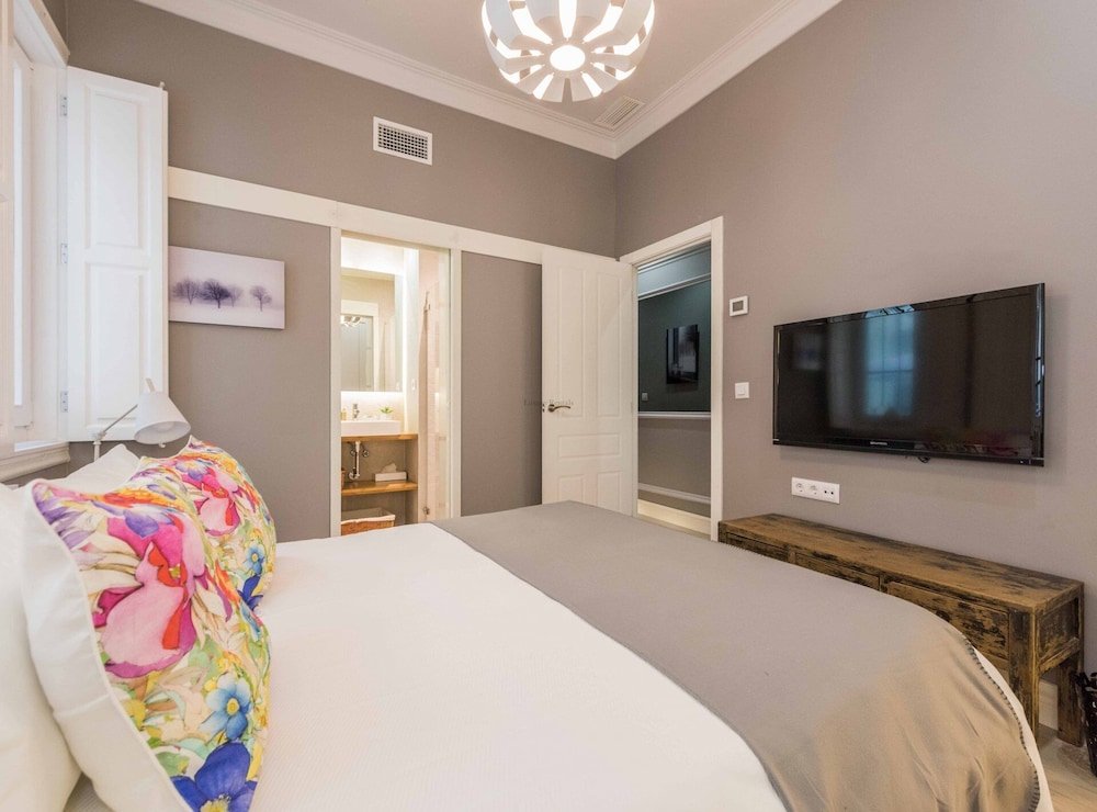 Фото L&H La Latina Selection