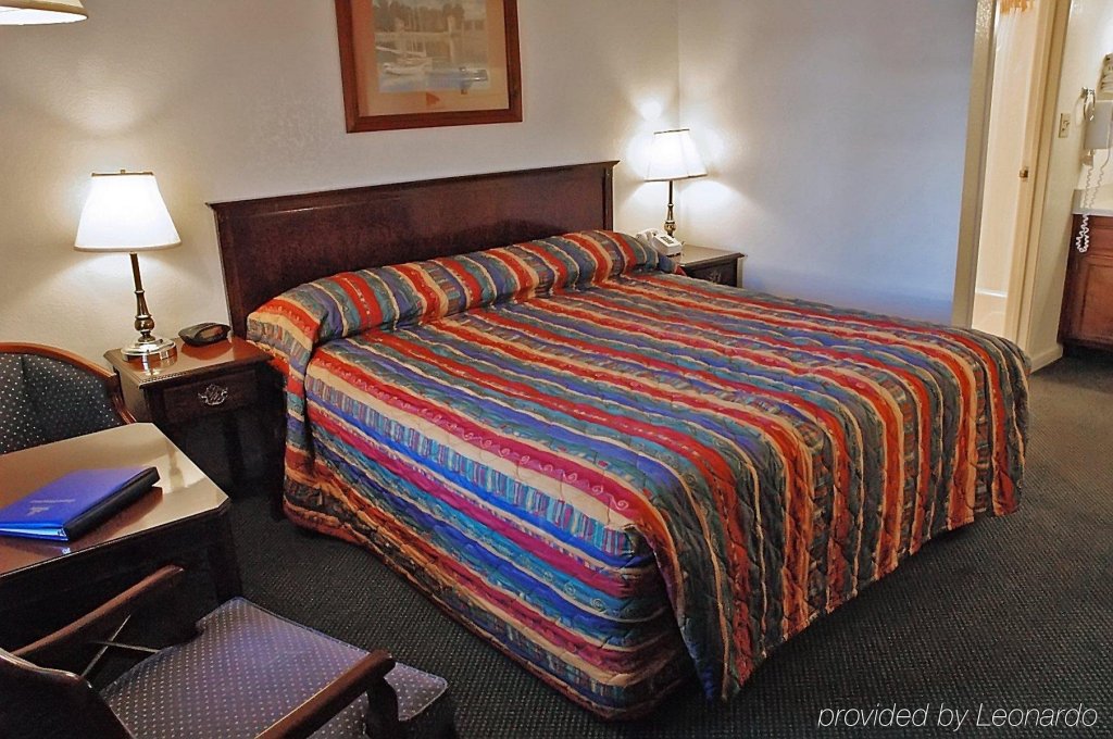 Фото Rodeway Inn at Nevada State Capitol