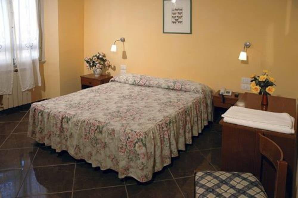 Фото National Left