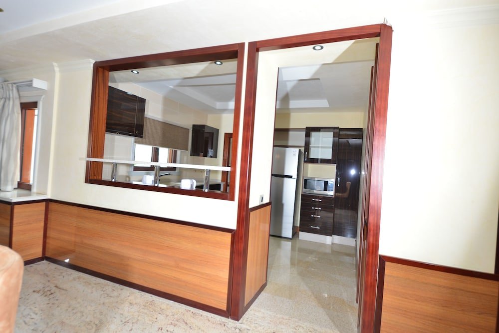 Фото Alphaplus Apartments