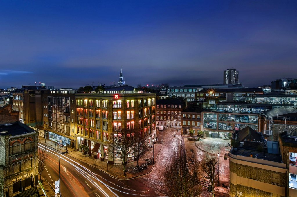 Фото отеля 2