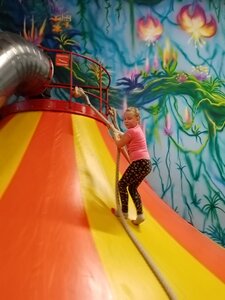 Joki Joya (Mira Street, с51), parque de atracciones