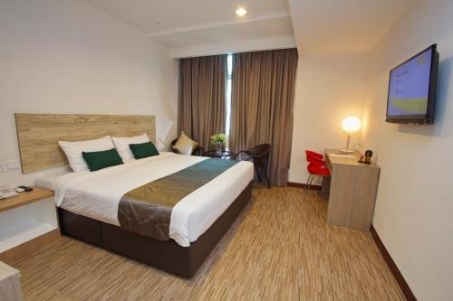 Фото Molek Garden Hotel