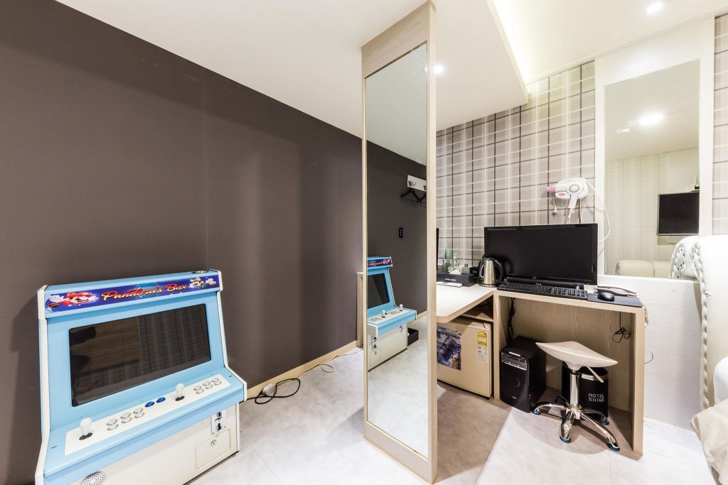 Фото Shine Hotel