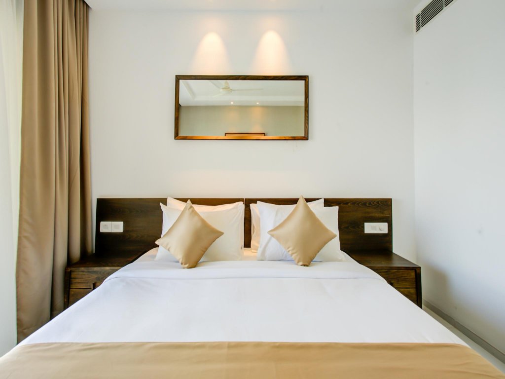 Фото Kent Baywatch Suites