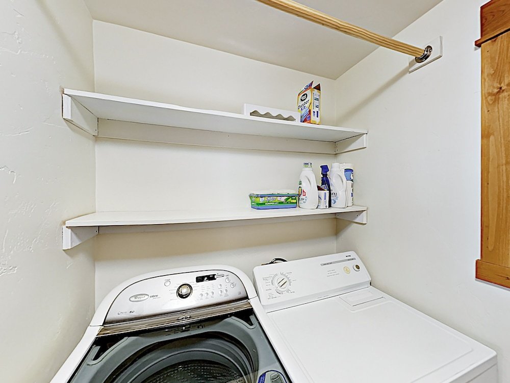 Фото Downtown Gem 2br/2.5ba Overlooking The Yampa River 2 Bedroom Condo