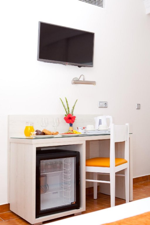 Фото Marbella Beach Resort at Club Playa Real