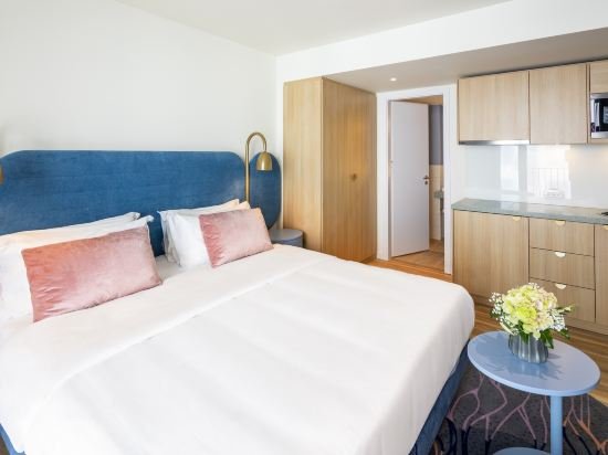 Фото Capri by Fraser Leipzig