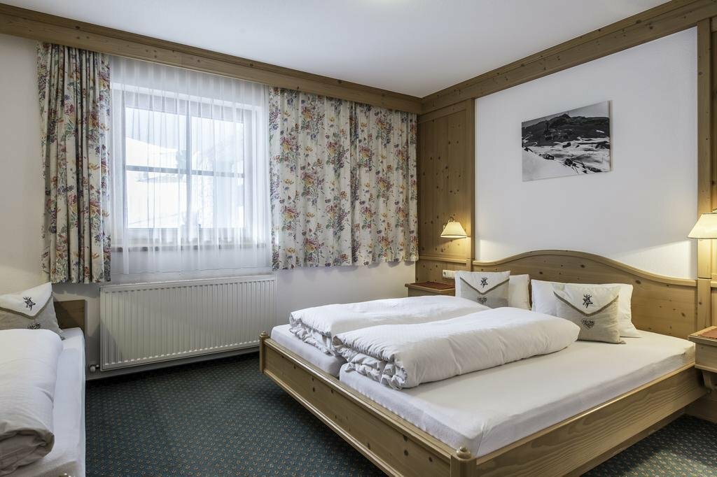 Hotel Apart Granada, Ishgl, photo