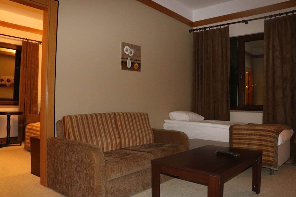 Фото Hotel Lazlakar