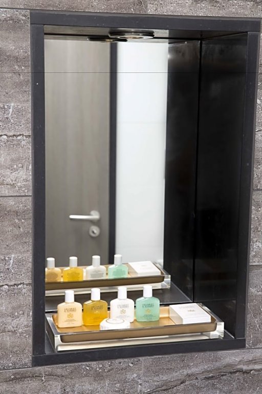 Фото Crowne Plaza Basingstoke