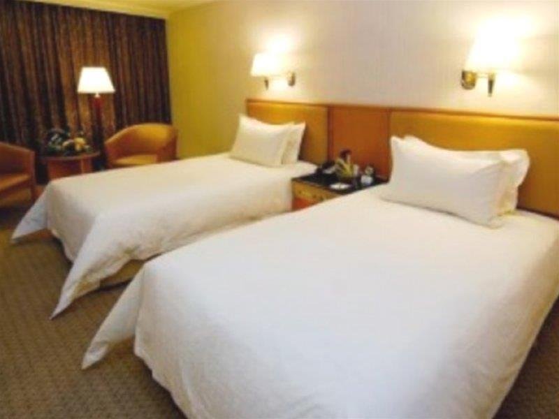 Фото Ramada Plaza by Wyndham Shanghai Pudong Airport