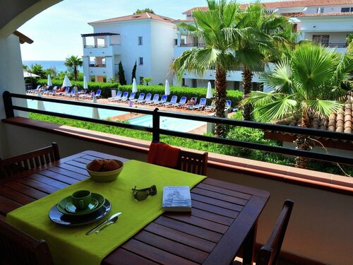 Жильё посуточно Nice apartments by a vast beach on beautiful Corsica