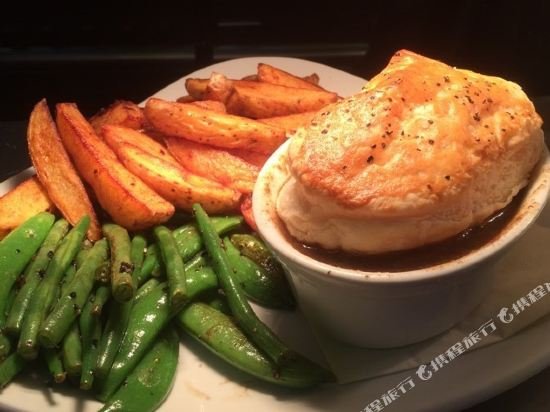 Фото The Crewe Arms Hotel