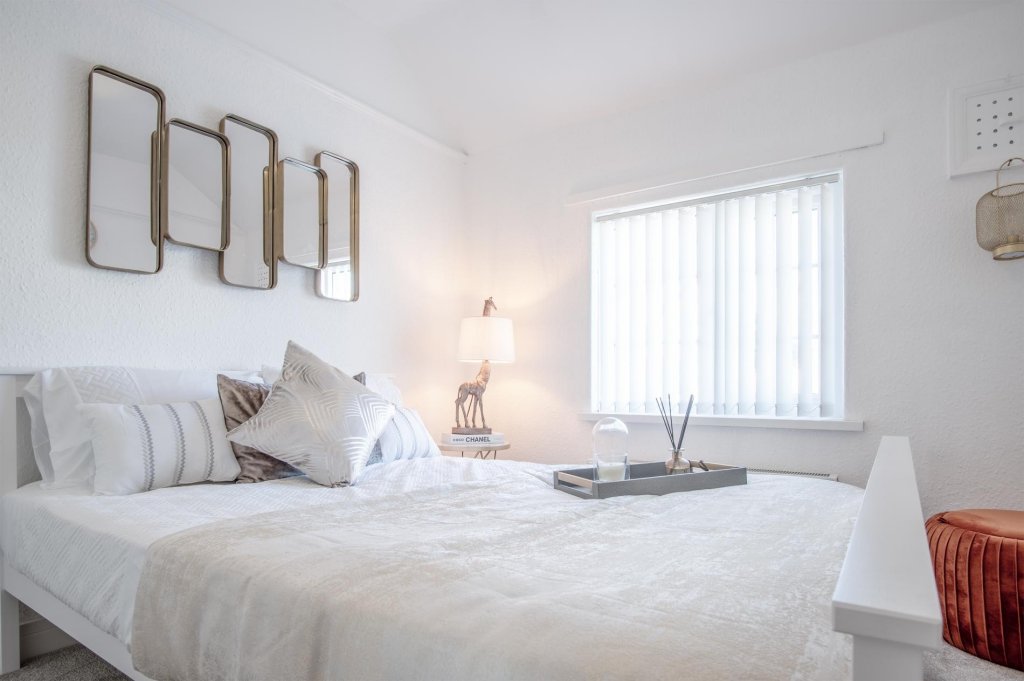 Фото Ivydene - 3 Bedroom Holiday Home - Tenby