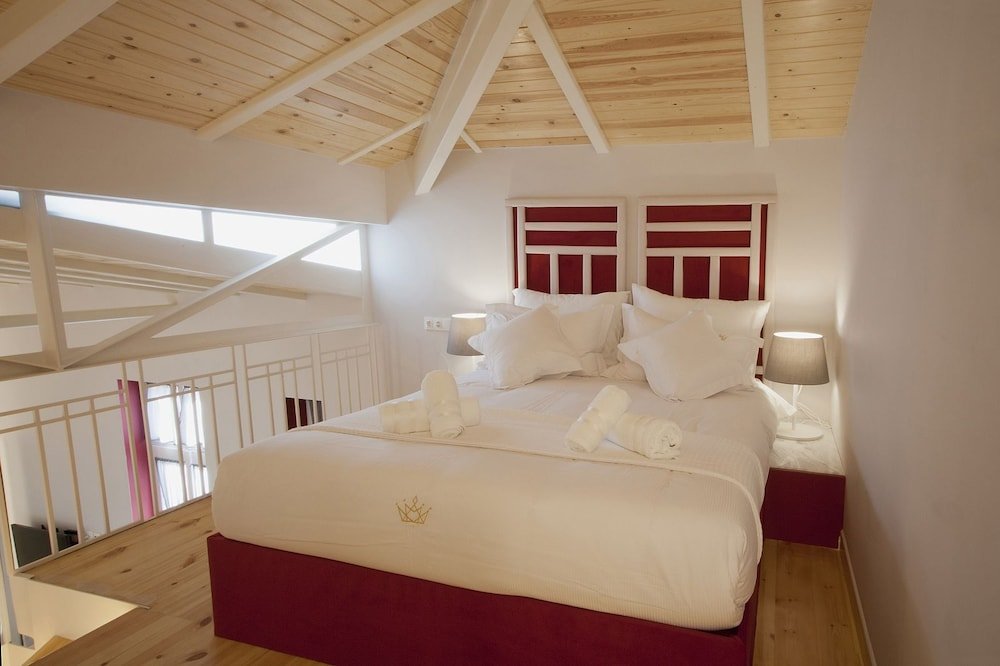 Фото Ether Loft Suites