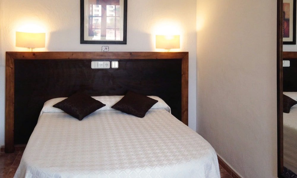 Фото Granada Apartments Ibiza