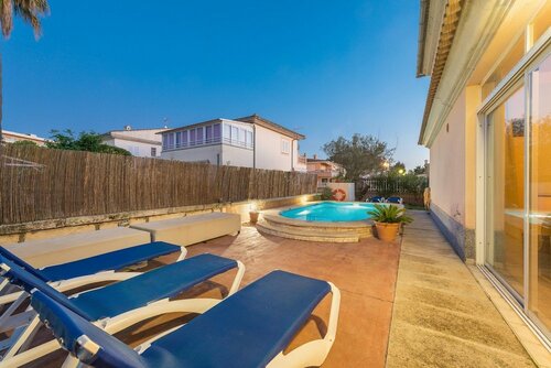 Гостиница Es Repos в Пладжа-де-Муро