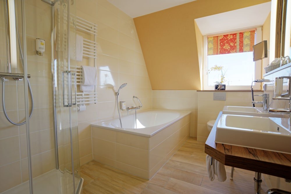 Фото NordWest-Hotel Am Badepark