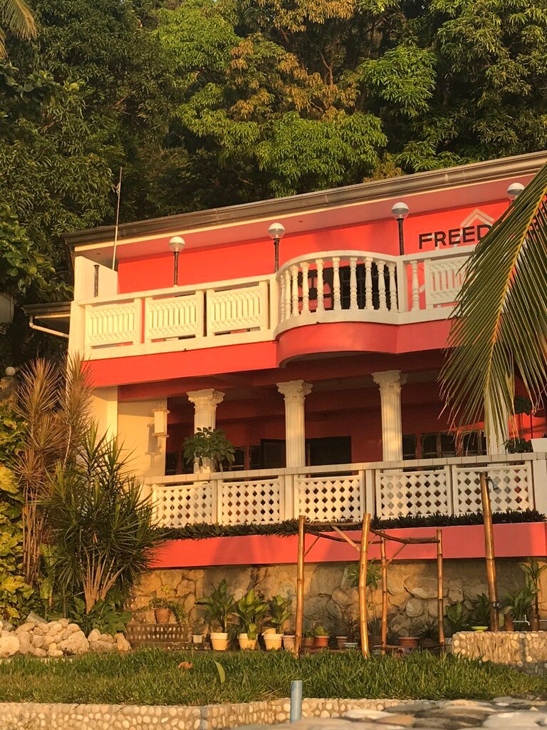 Hotel FreeDive Inn, Province of Oriental Mindoro, photo