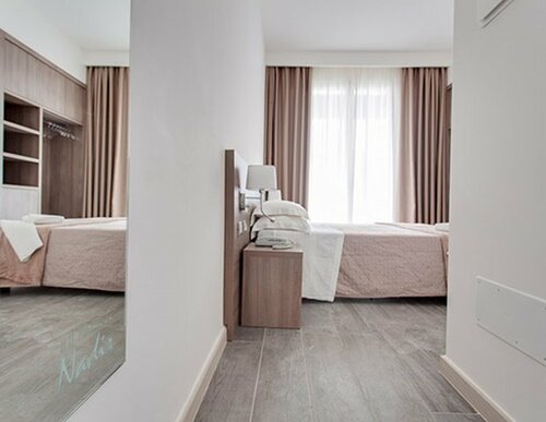 Гостиница Hotel Nadir в Червии