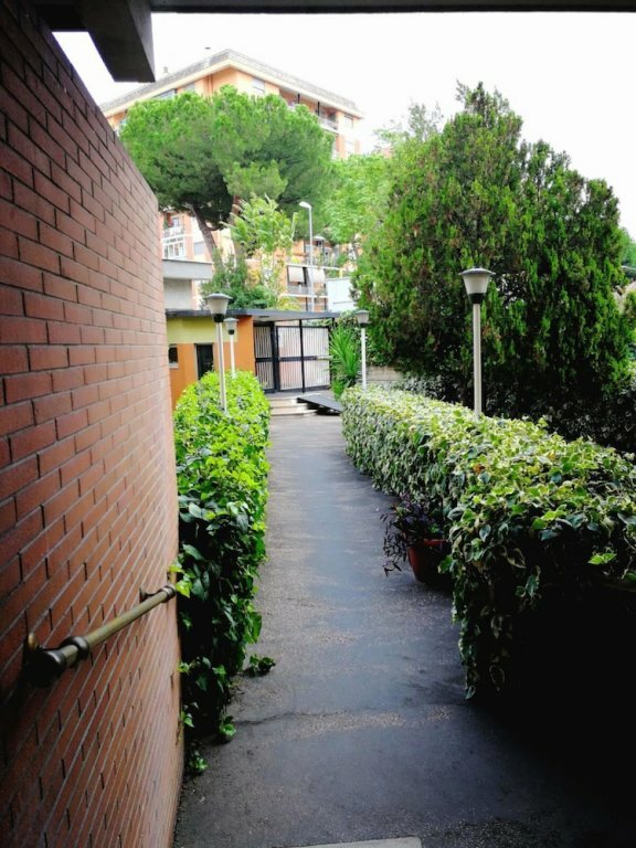 Гостиница B&b Jonio Roma в Риме