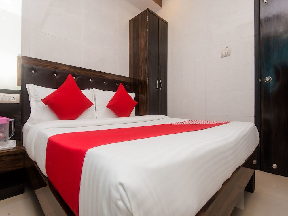 Фото Oyo 7481 Hotel Plaza