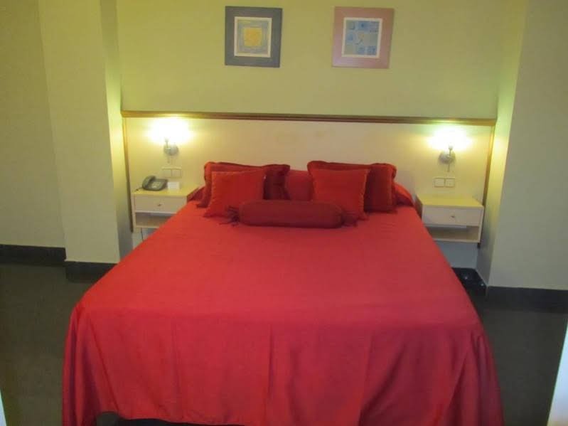 Фото Hotel Velilla