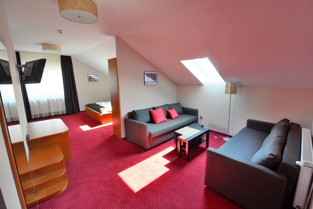 Фото Hotel Platan