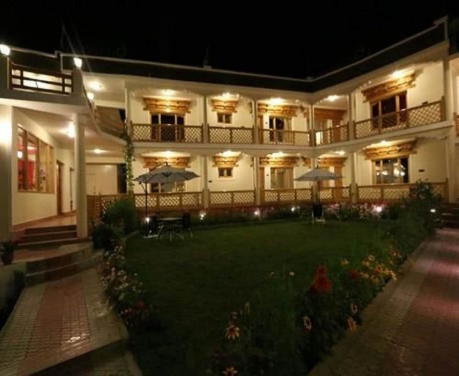Фото Hotel Ladakh Inn