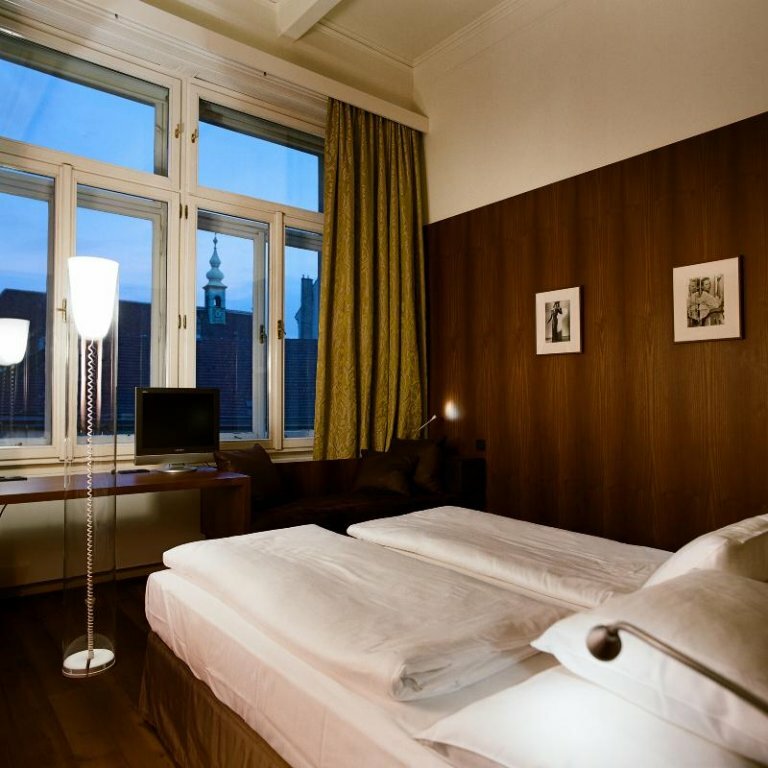 Гостиница Small Luxury Hotel Altstadt Vienna в Вене