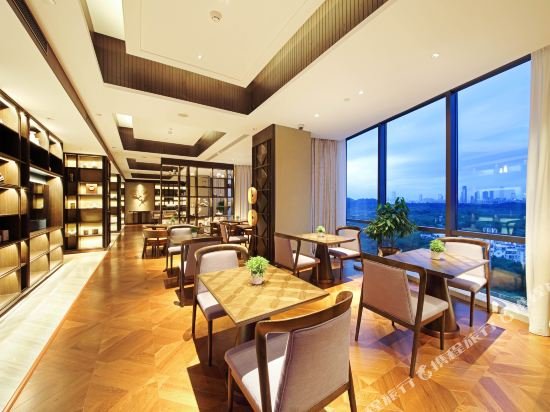 Фото Howard Johnson Caexpo Plaza Nanning